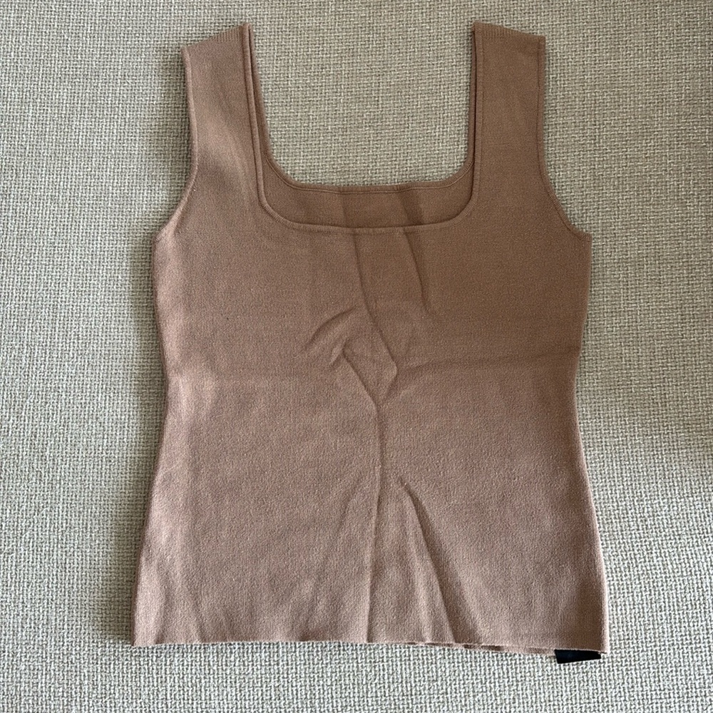 Stretchy, Versatile, warm and stylish 🤎✨🧶Knit Tank Top